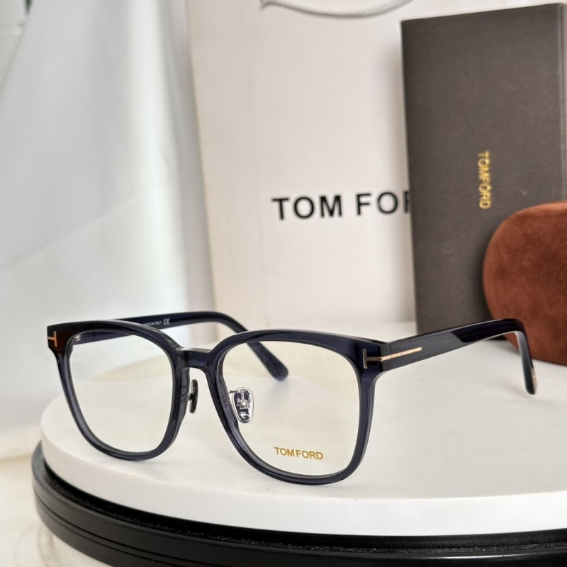 TOM FORD